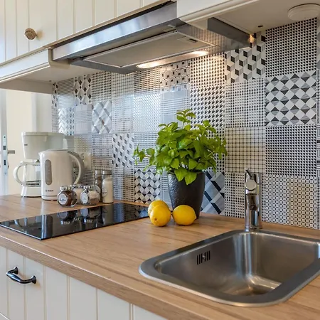 Zentrumsnahe Rose 2 Am Yachthafen By Interhome *